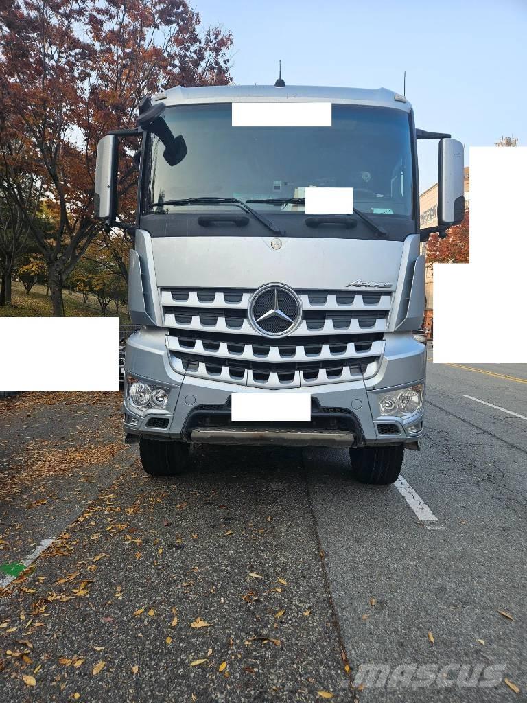 Mercedes-Benz 3951K 翻斗车\公路型自卸车