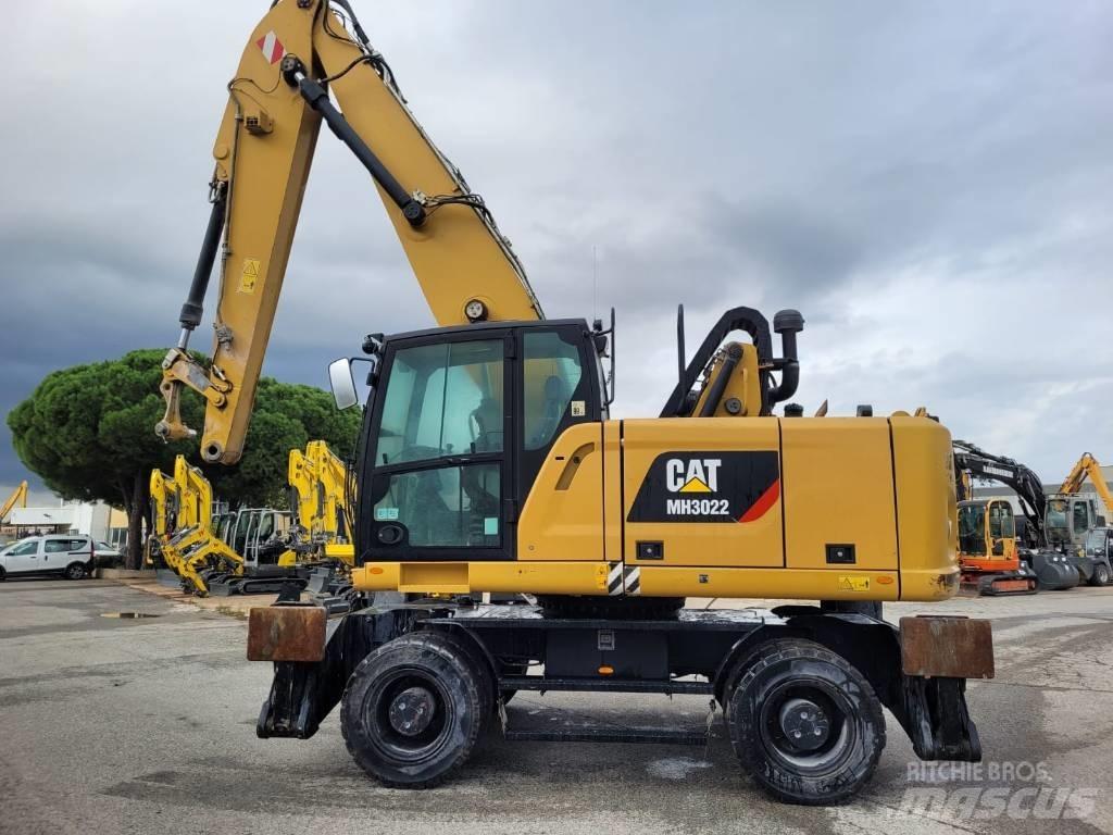 CAT mh3022 轮式挖掘机