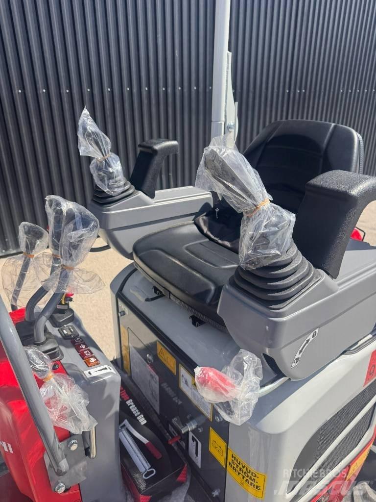 Takeuchi TB 210 R 小型挖掘机