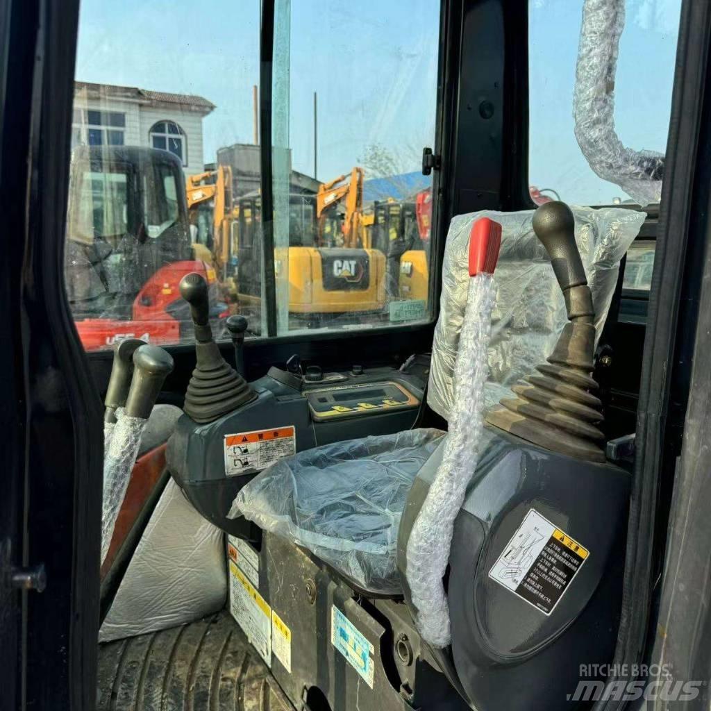 Kubota U 35 小型挖掘机