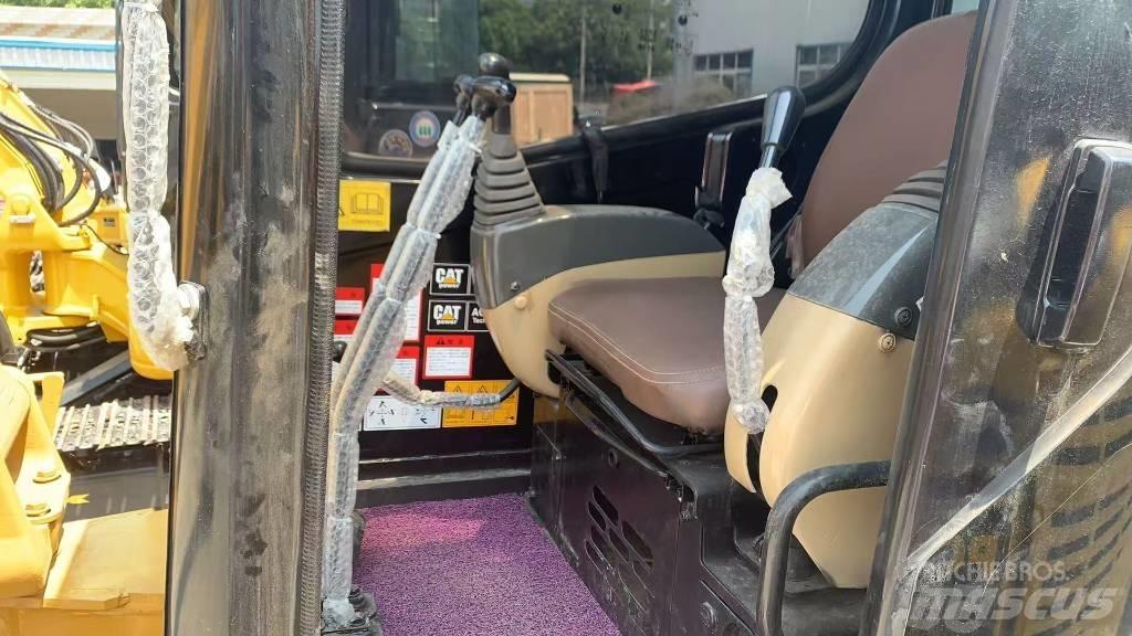 CAT 304 CR 履带挖掘机
