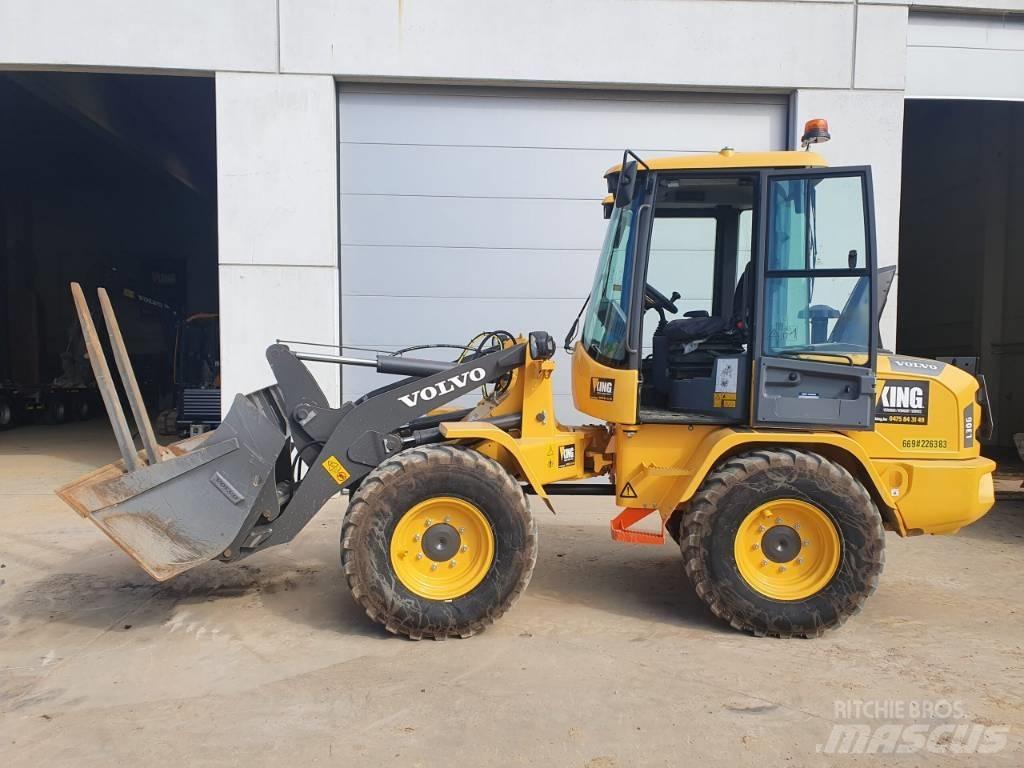 Volvo L 30 G 移动式破碎机