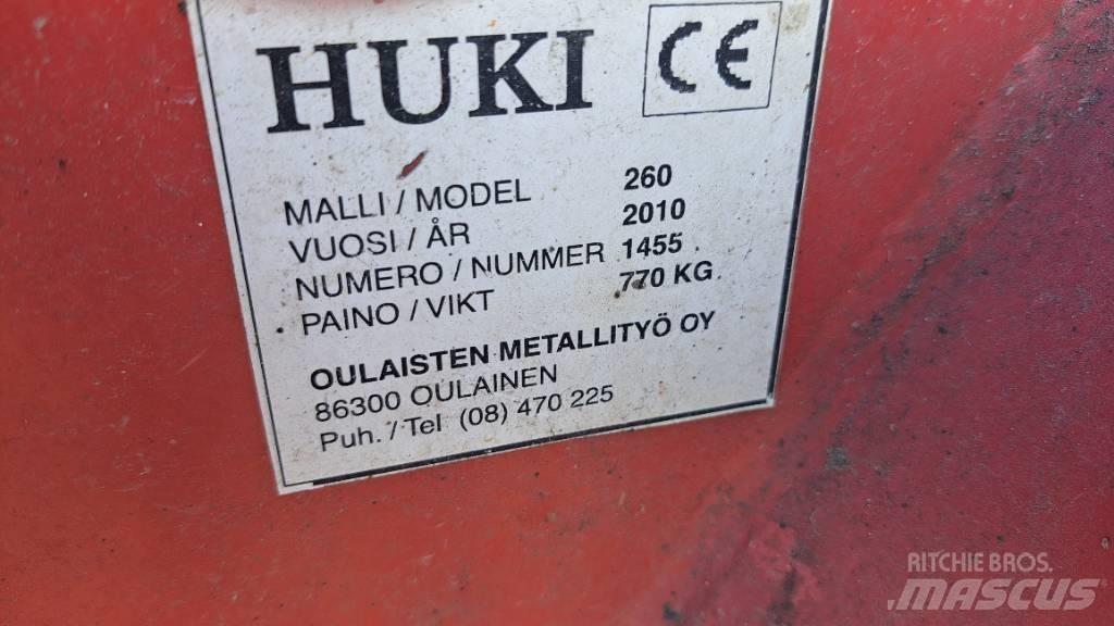  Huki 260 扬雪机