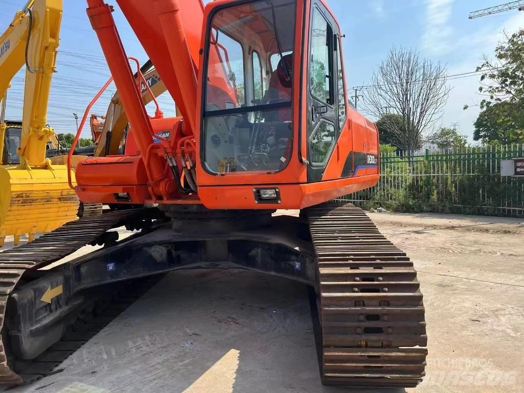 Doosan 300-7 履带挖掘机