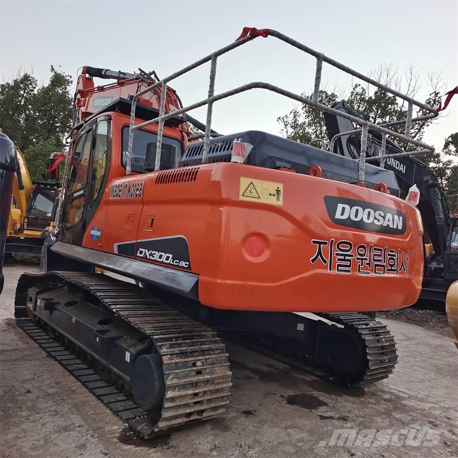 Doosan DX 300LC-9C 履带挖掘机