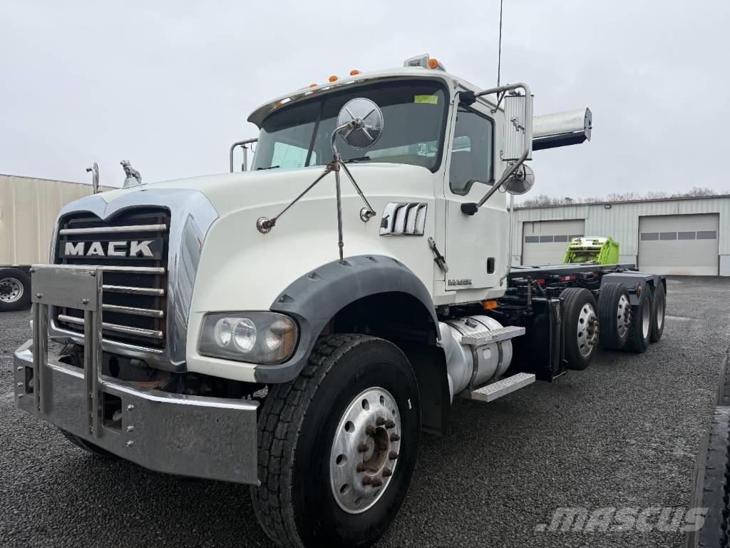 Mack Granite 垃圾车