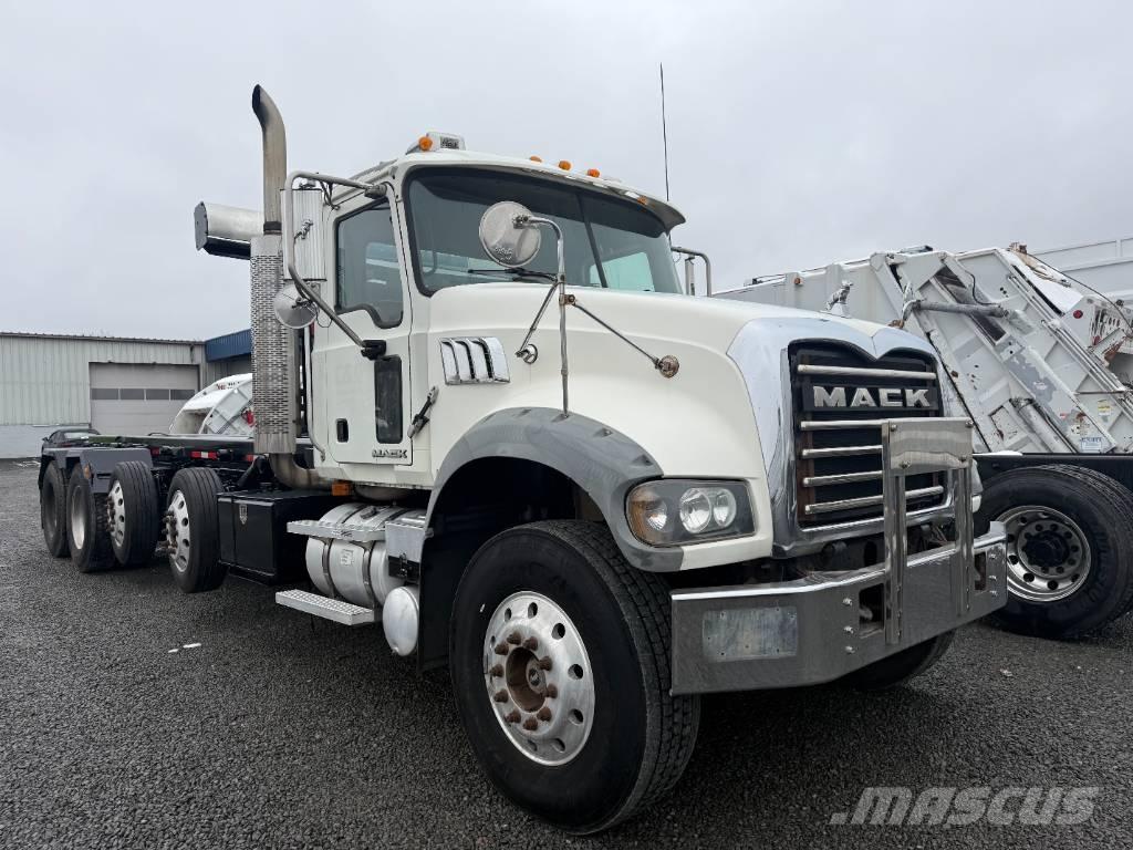 Mack Granite 垃圾车