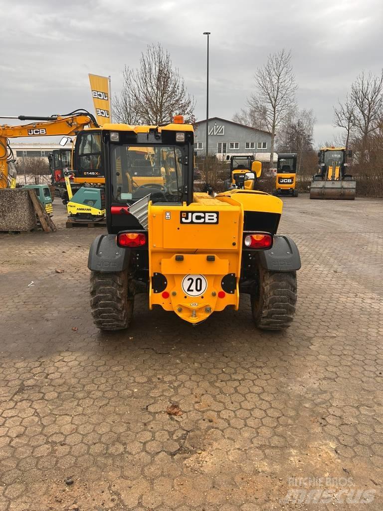 JCB 525-60 Hi-Viz 伸缩臂叉装车|叉装车