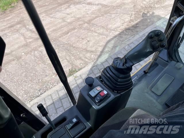 CAT M 315 D 轮式挖掘机