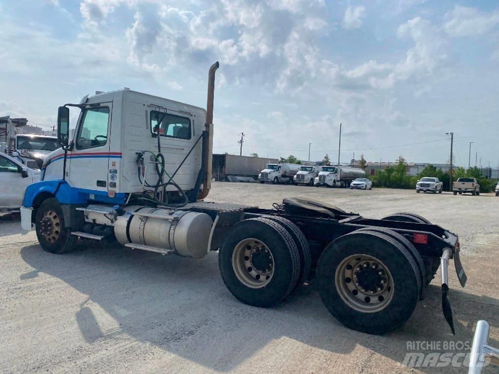 Volvo VNL 牵引车
