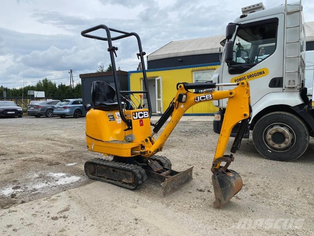 JCB 8008 CTS 小型挖掘机