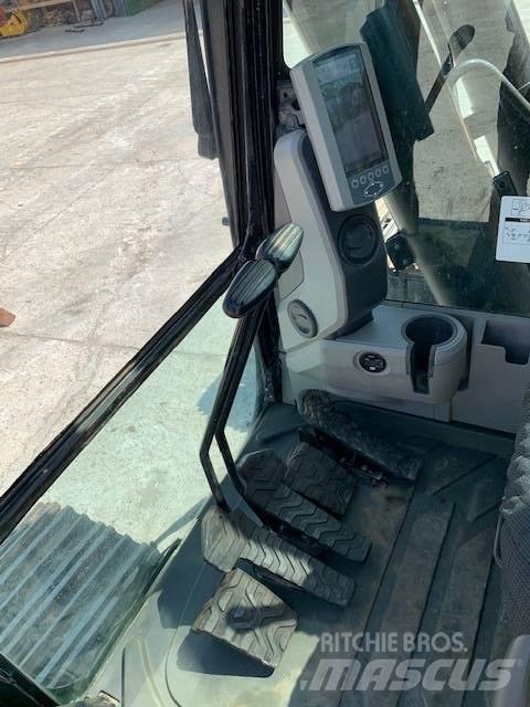 CAT 349 FL 履带挖掘机