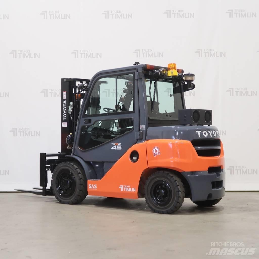 Toyota 40-8FD40N 柴油叉车