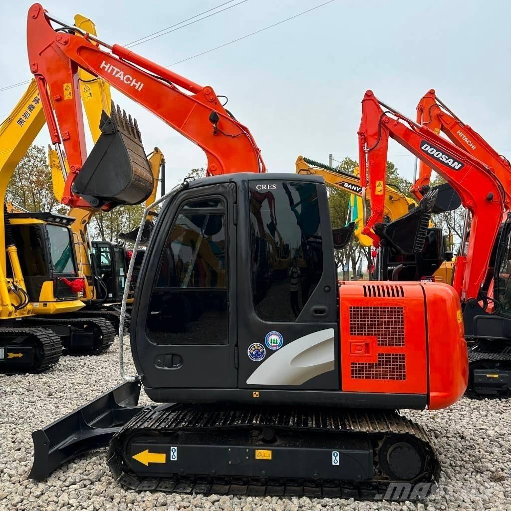 Hitachi ZX60 小型挖掘机