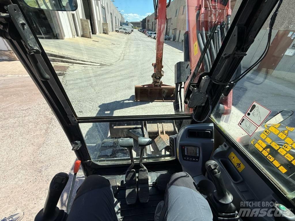 Kubota KX 080-4 中型挖掘机