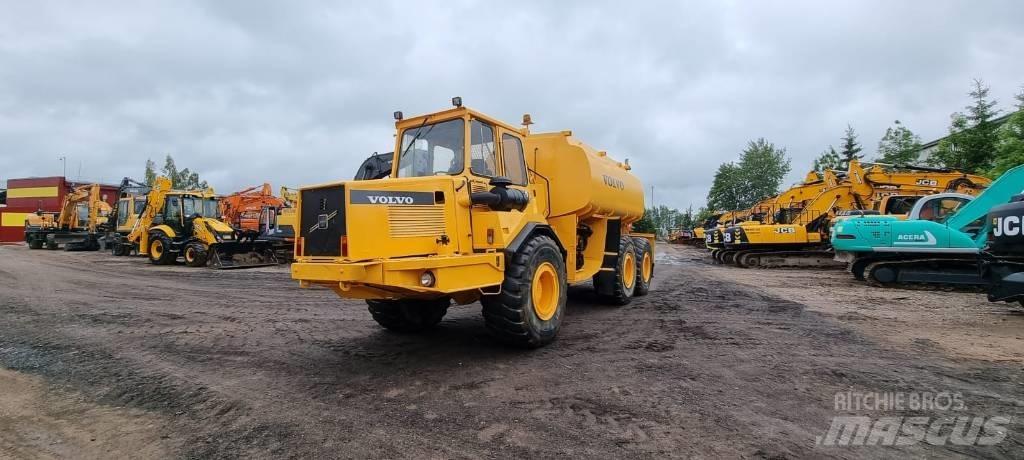 Volvo A 25 C 6x6 铰接式自卸车