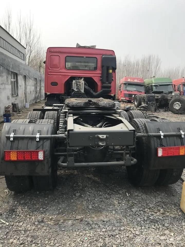 Howo 375 牵引车