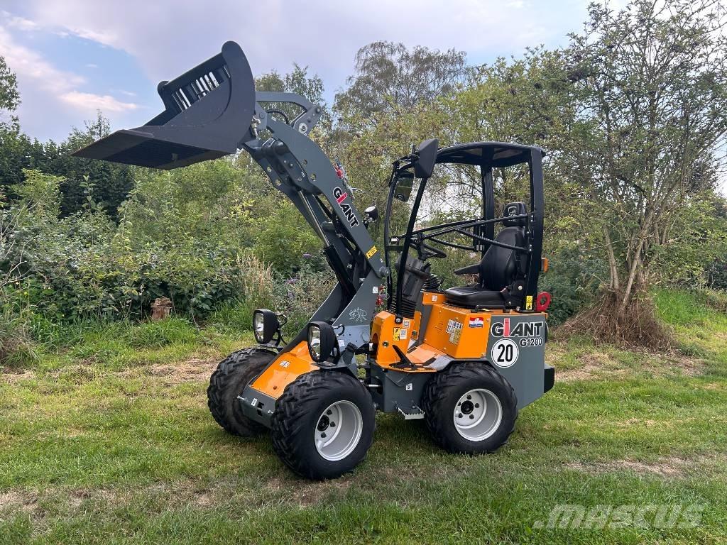 GiANT G 1200 小型装载机