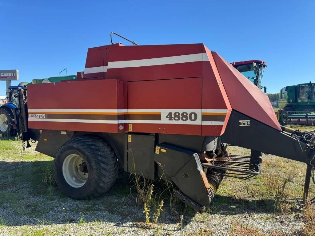 Hesston 4880 方捆打捆机