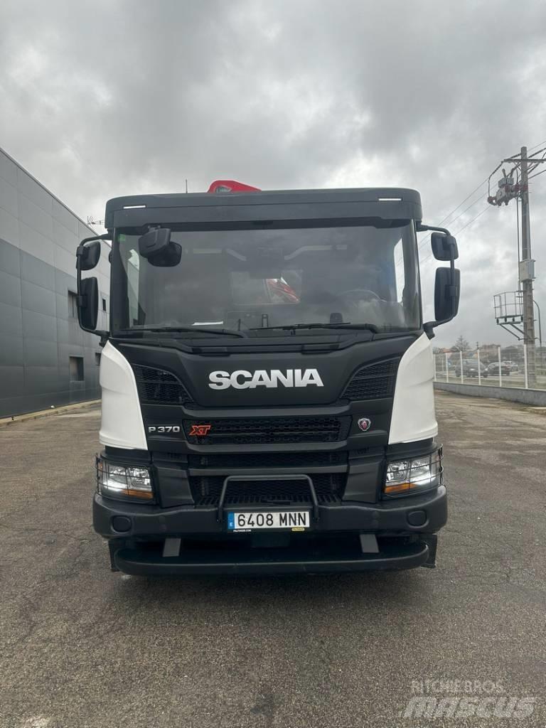 Scania P 370 起重车