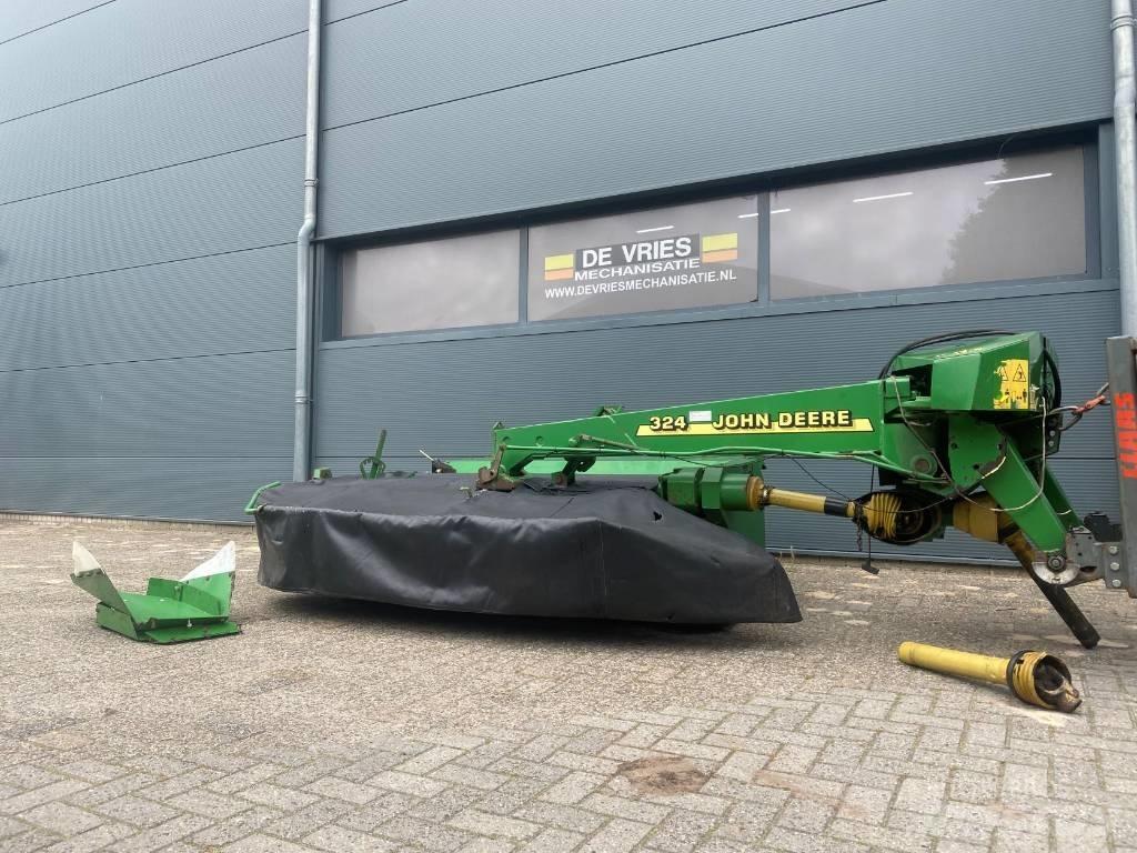 John Deere 324 割草机