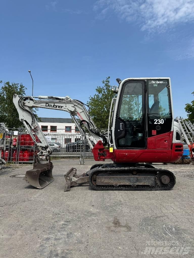 Takeuchi TB 230 小型挖掘机