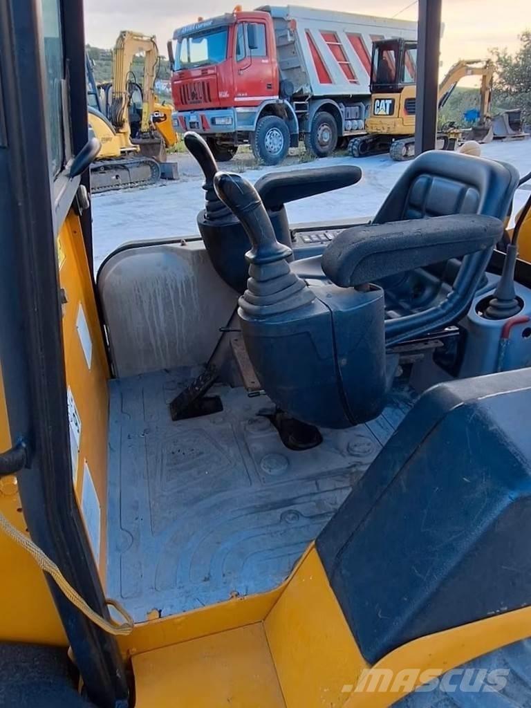 JCB 1CX 反铲装载机