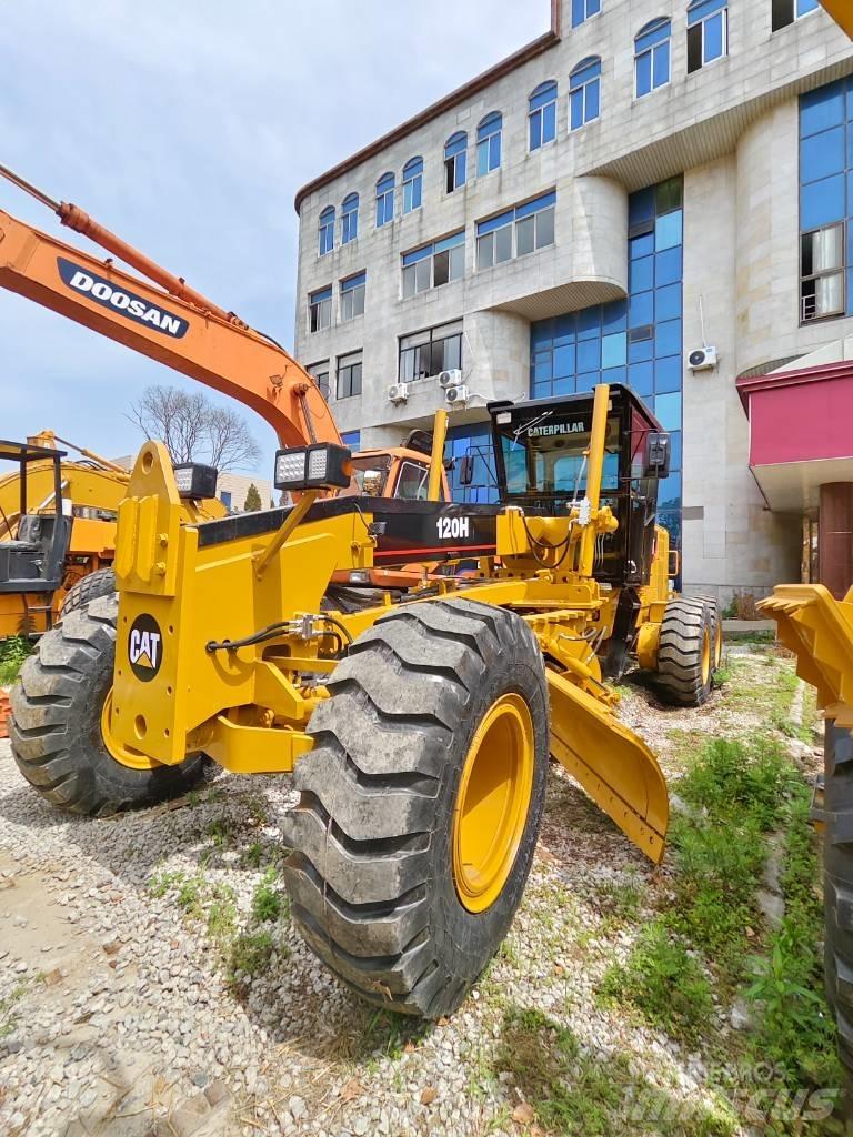CAT 120 H 平地机/推土机