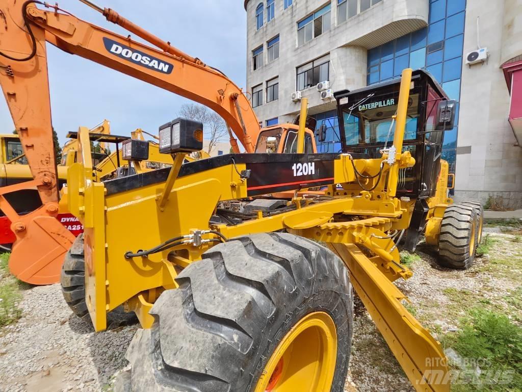 CAT 120 H 平地机/推土机