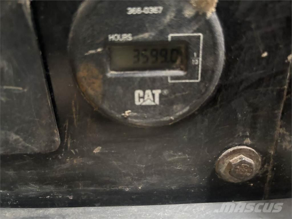 CAT 308E2CR 轮式挖掘机