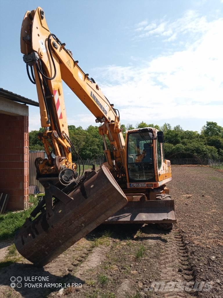 Liebherr A 900 C 轮式挖掘机