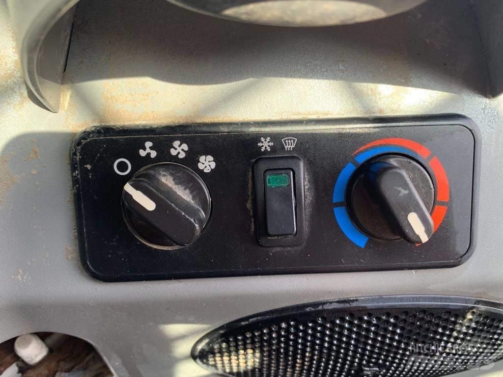 Bobcat S 570 滑移装载机