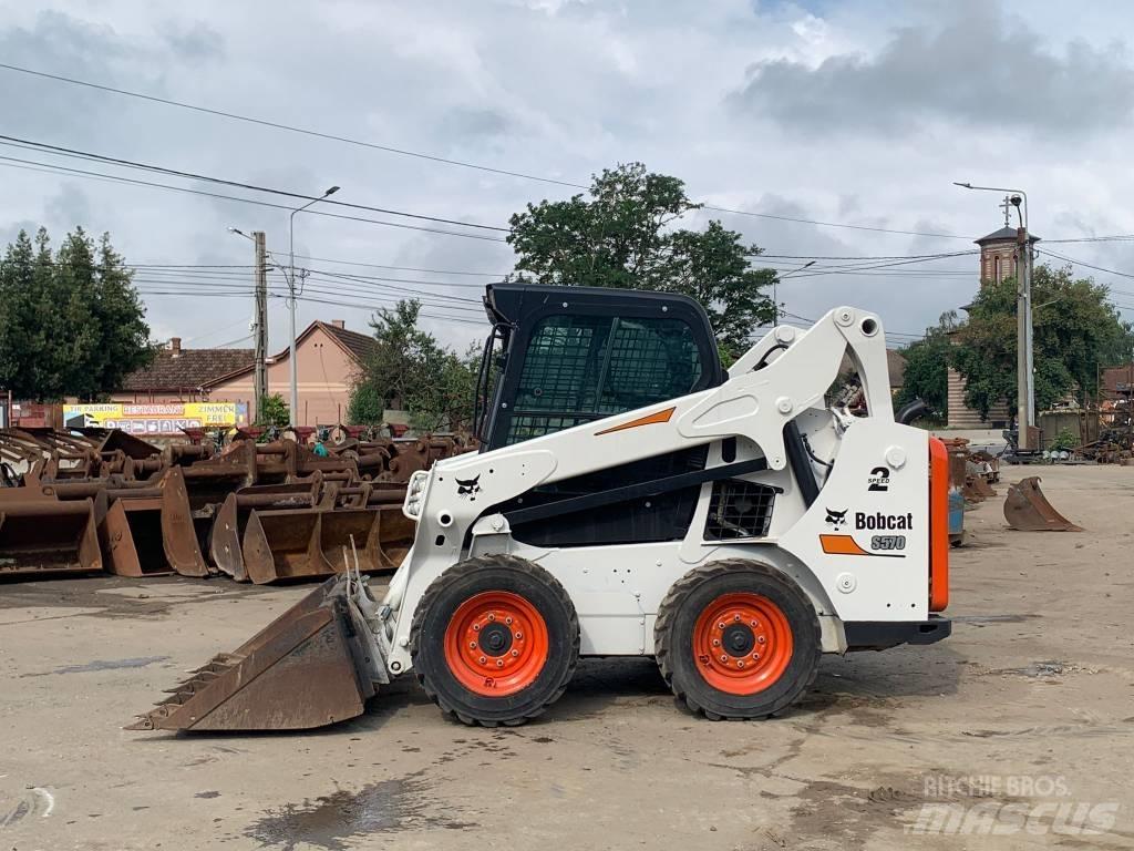 Bobcat S 570 滑移装载机