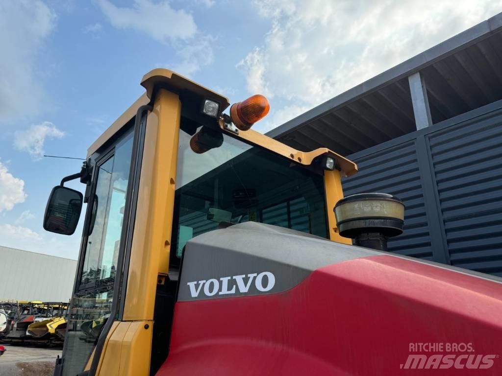 Volvo SD135B 单轮压路机