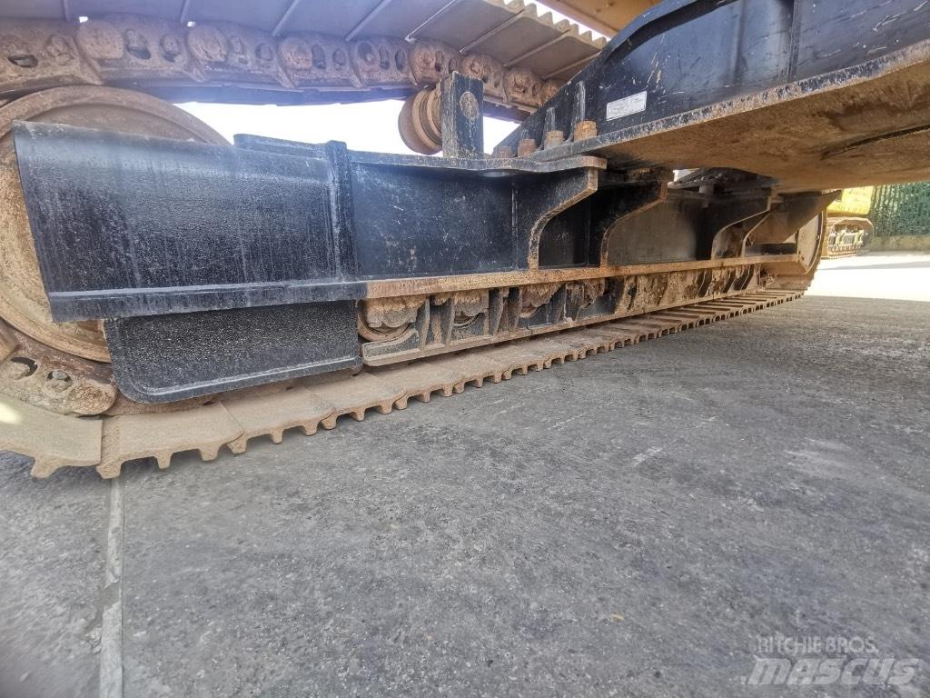 CAT 352 履带挖掘机