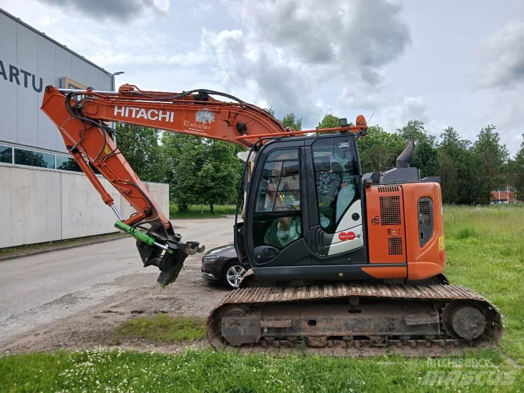 Hitachi ZX 135 US-6 履带挖掘机