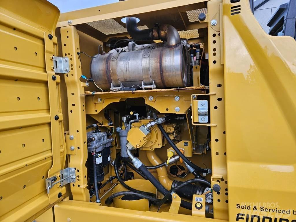 CAT 320 履带挖掘机