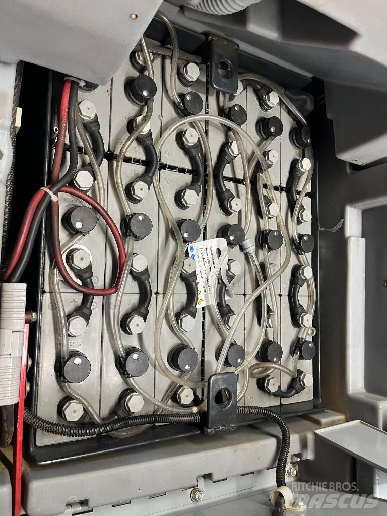 Nilfisk BR 800 S 洗涤器烘干机