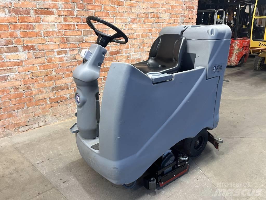 Nilfisk BR 800 S 洗涤器烘干机