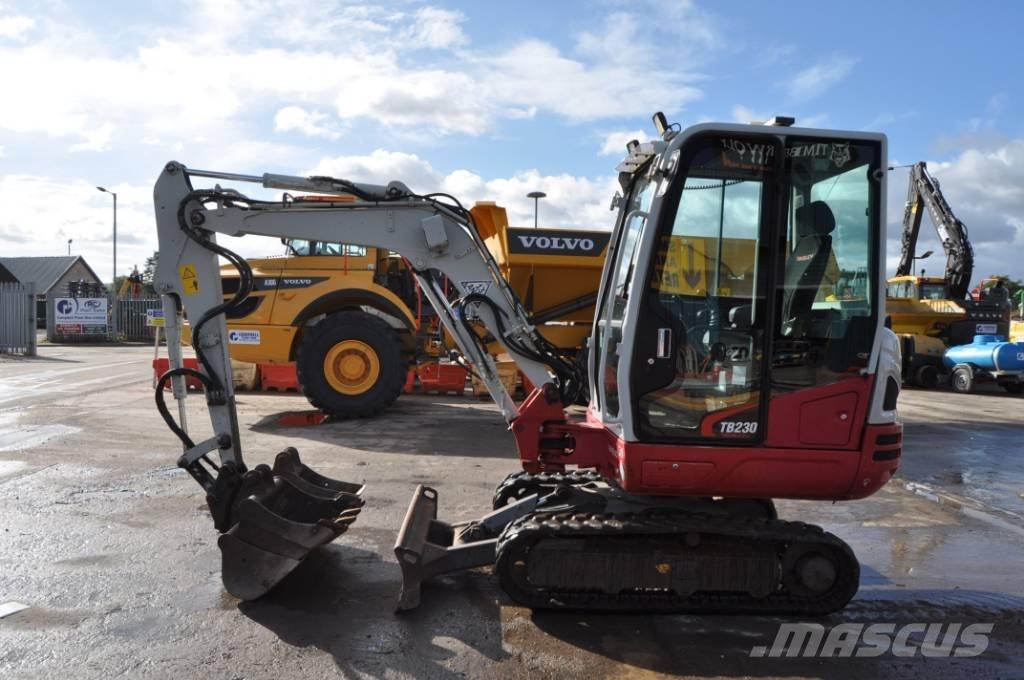 Takeuchi TB 230 小型挖掘机