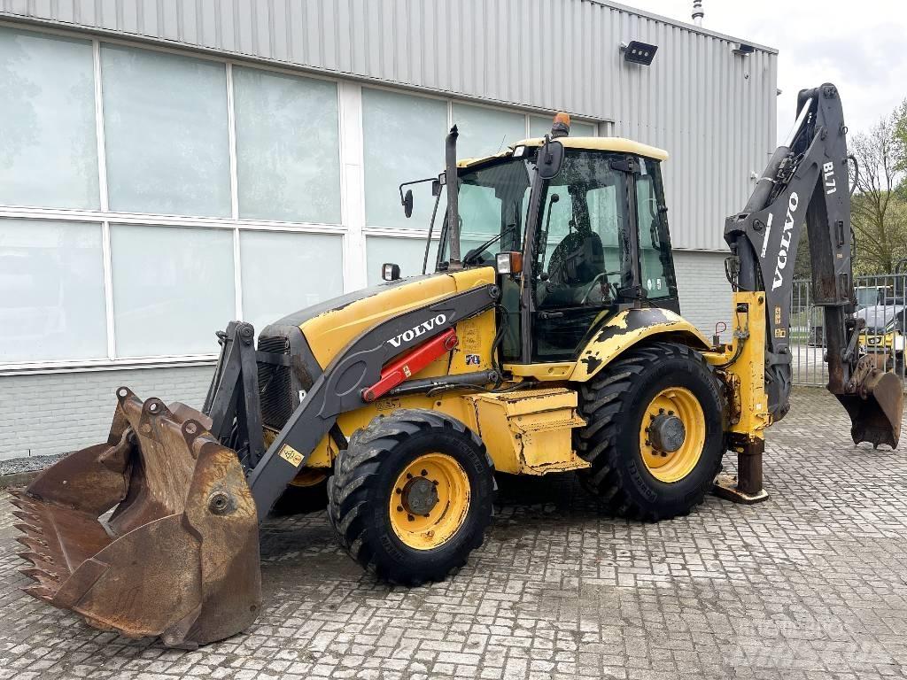 Volvo BL71 反铲装载机