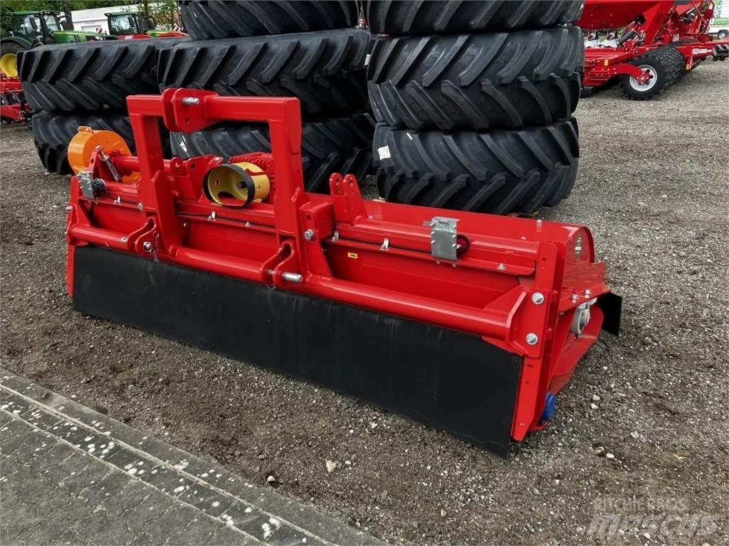 Dücker UM-27 牧场割草机和切顶器