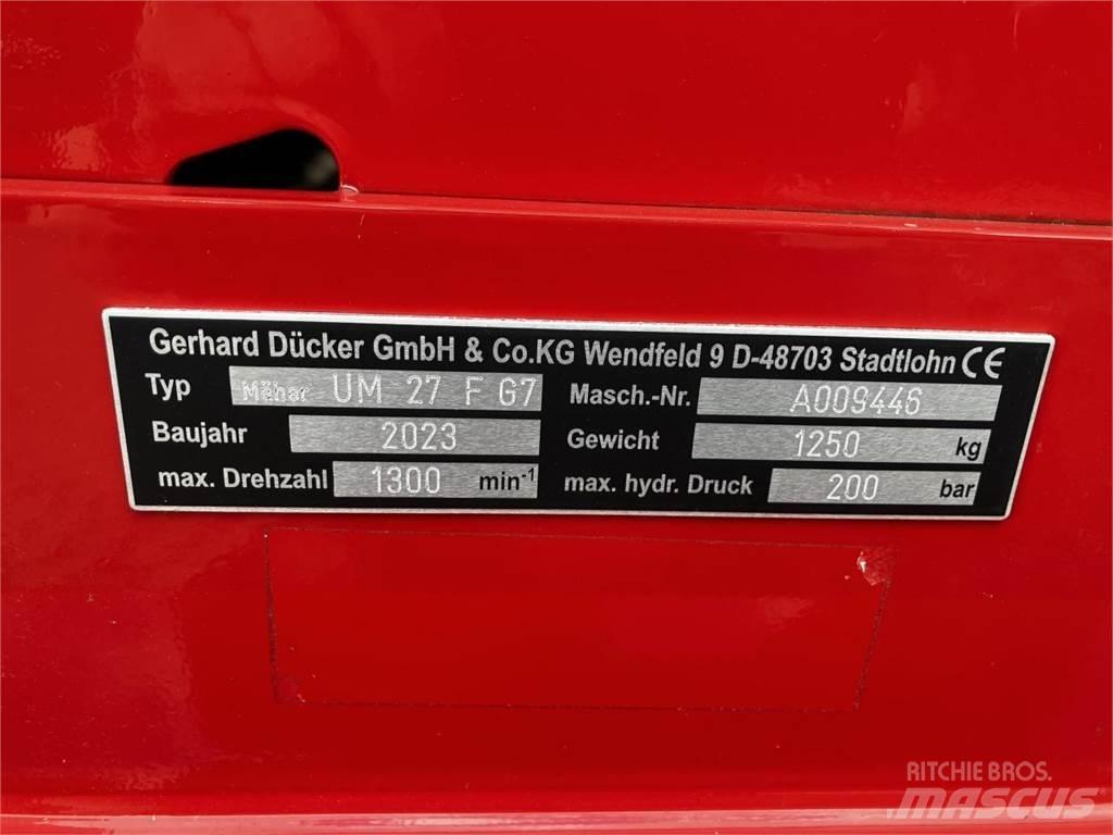 Dücker UM-27 牧场割草机和切顶器
