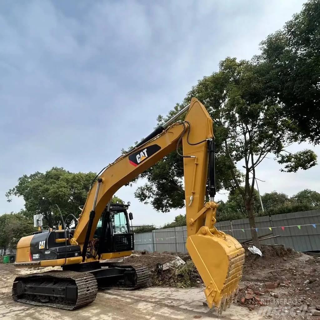 CAT 320 D2 履带挖掘机
