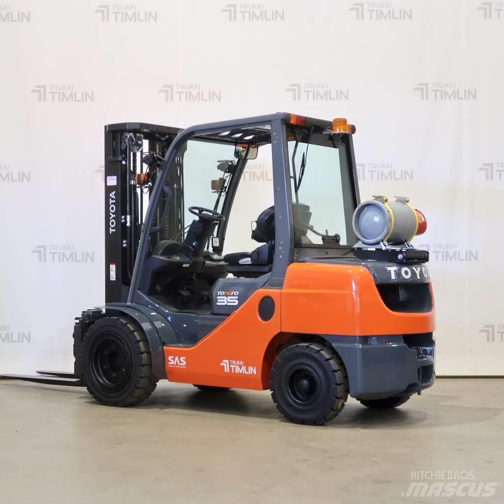 Toyota 02-8FGJF35 天然气叉车