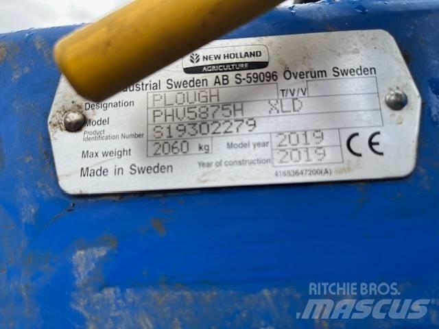 New Holland PHV5875H 双向犁