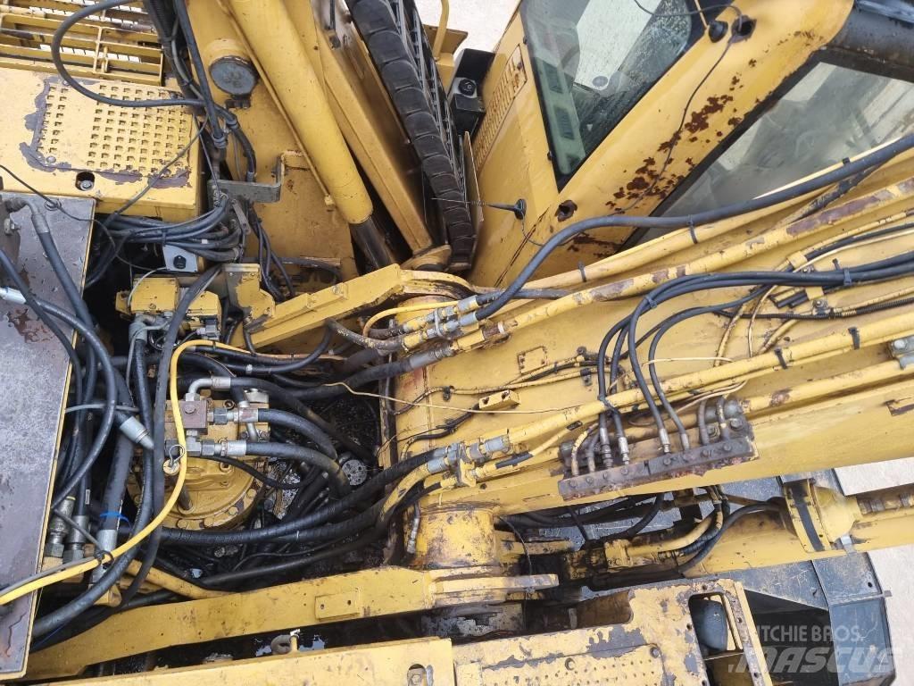 CAT M 325 C L MH 工业挖掘机