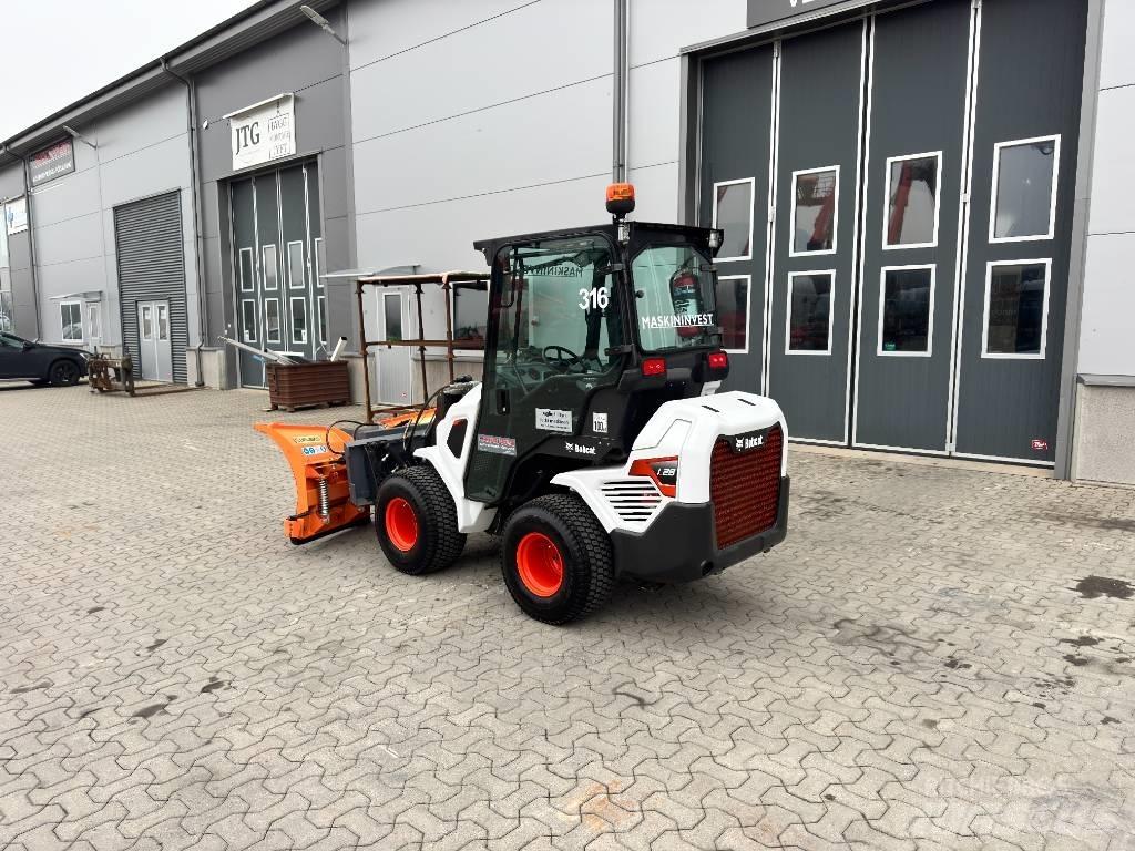 Bobcat L 28 滑移装载机