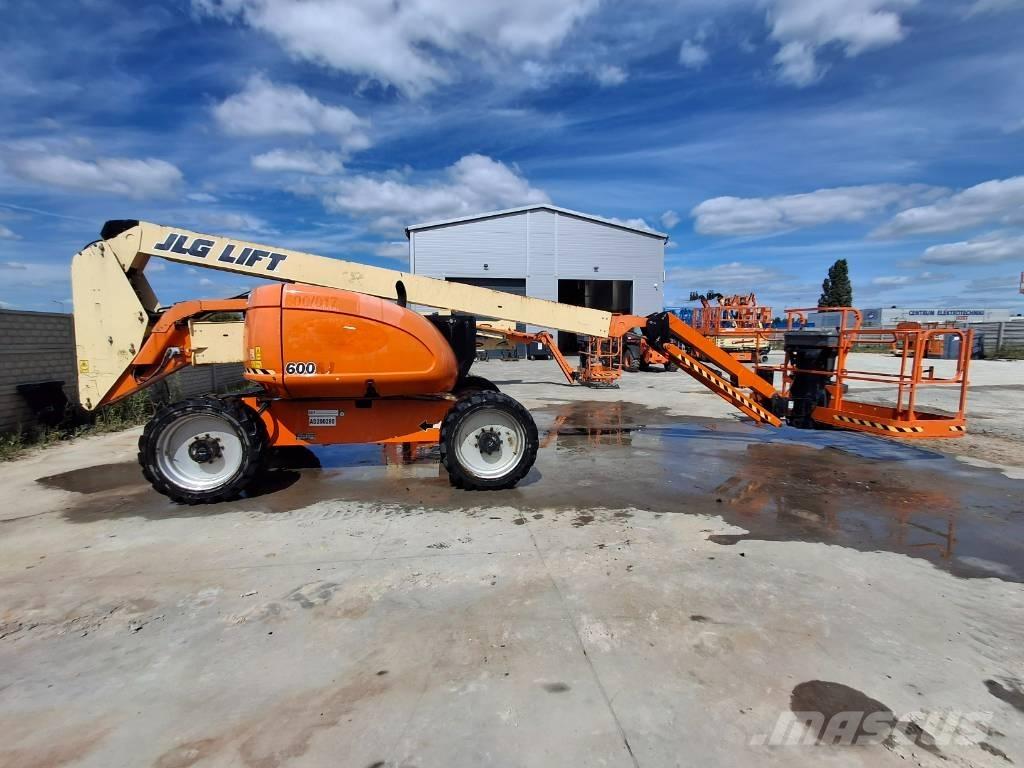JLG 600AJ 曲臂高空工作平台