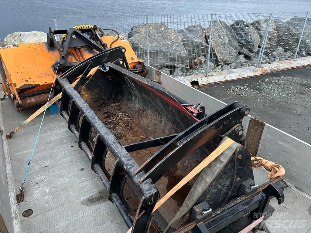 Manitou CBG 2300 挖斗